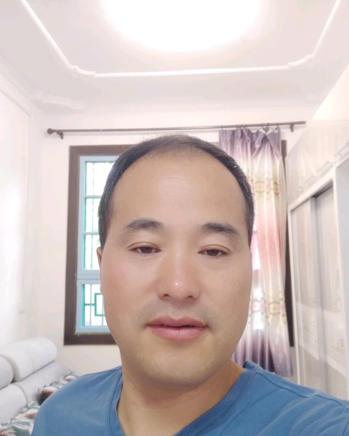 张亚文