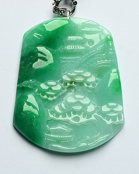 层峦叠翠