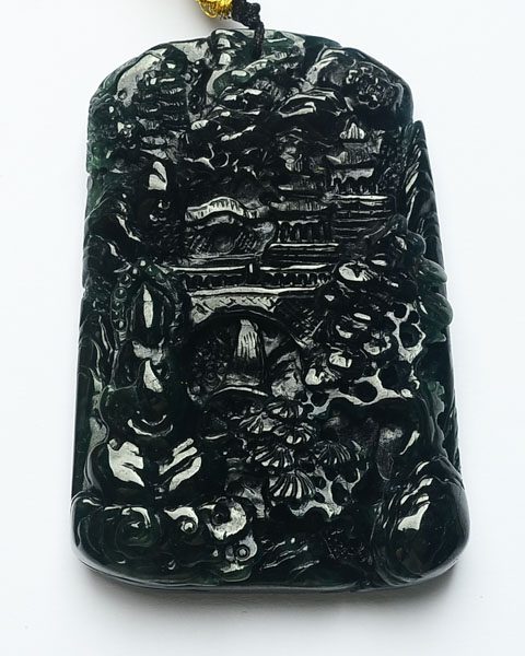 山势雄伟