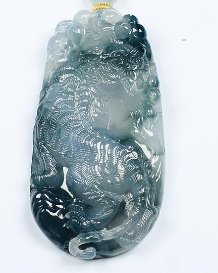 虎虎生威