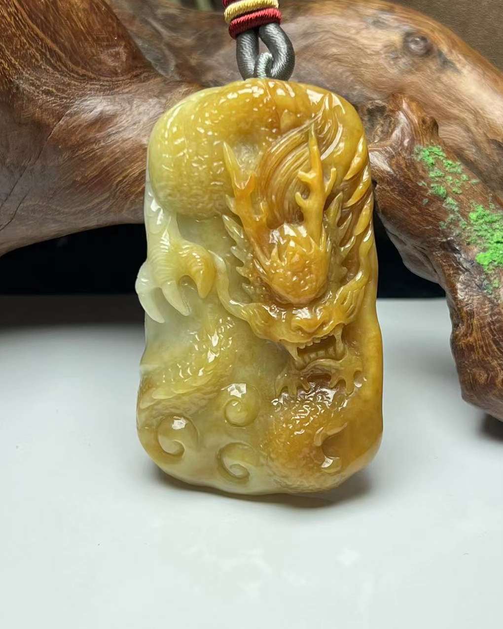 龙行天下