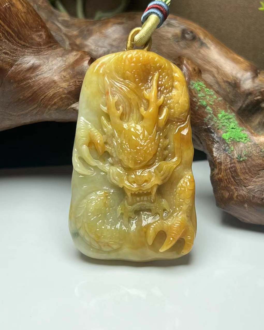 龙行天下