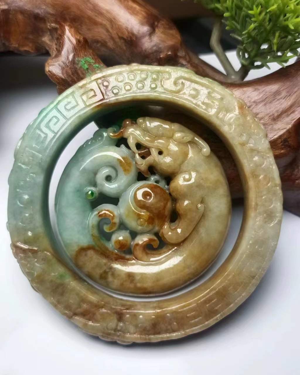 神龙护主