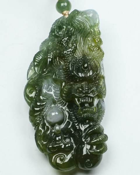 神龙护主
