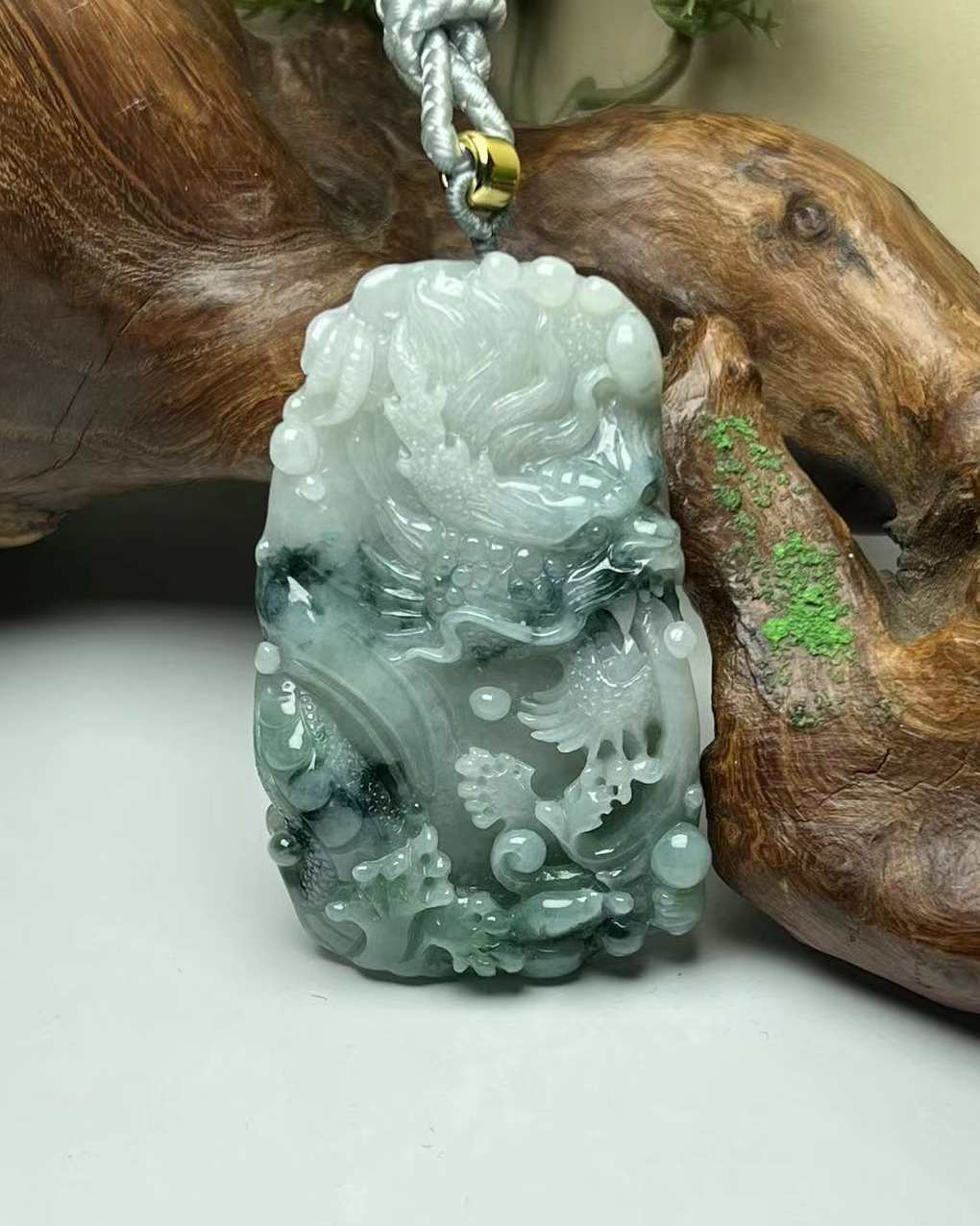 神龙护主