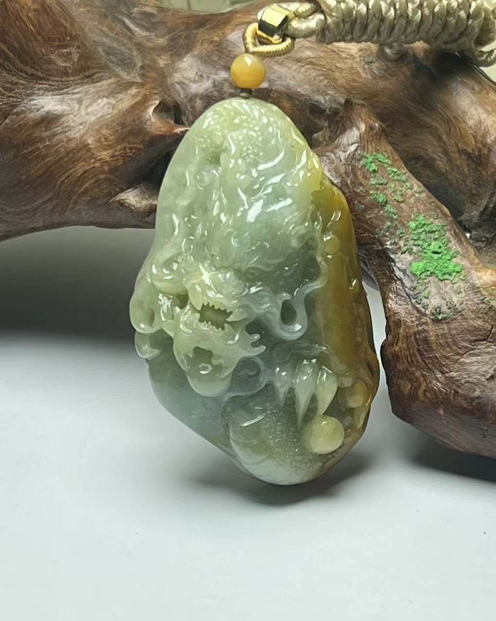 龙行天下