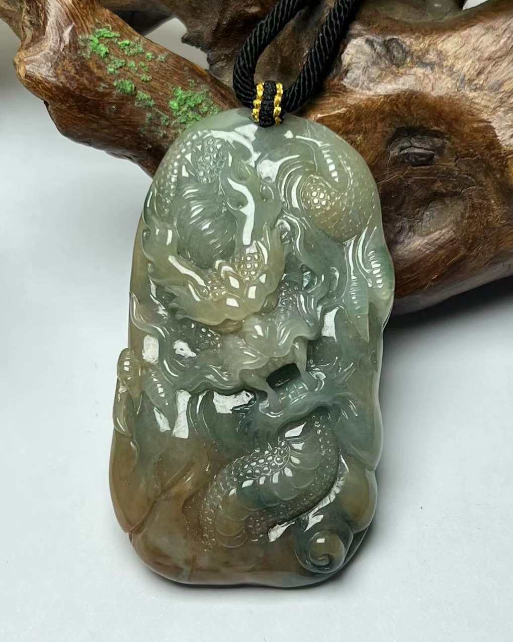 龙行天下