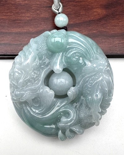 双龙戏珠