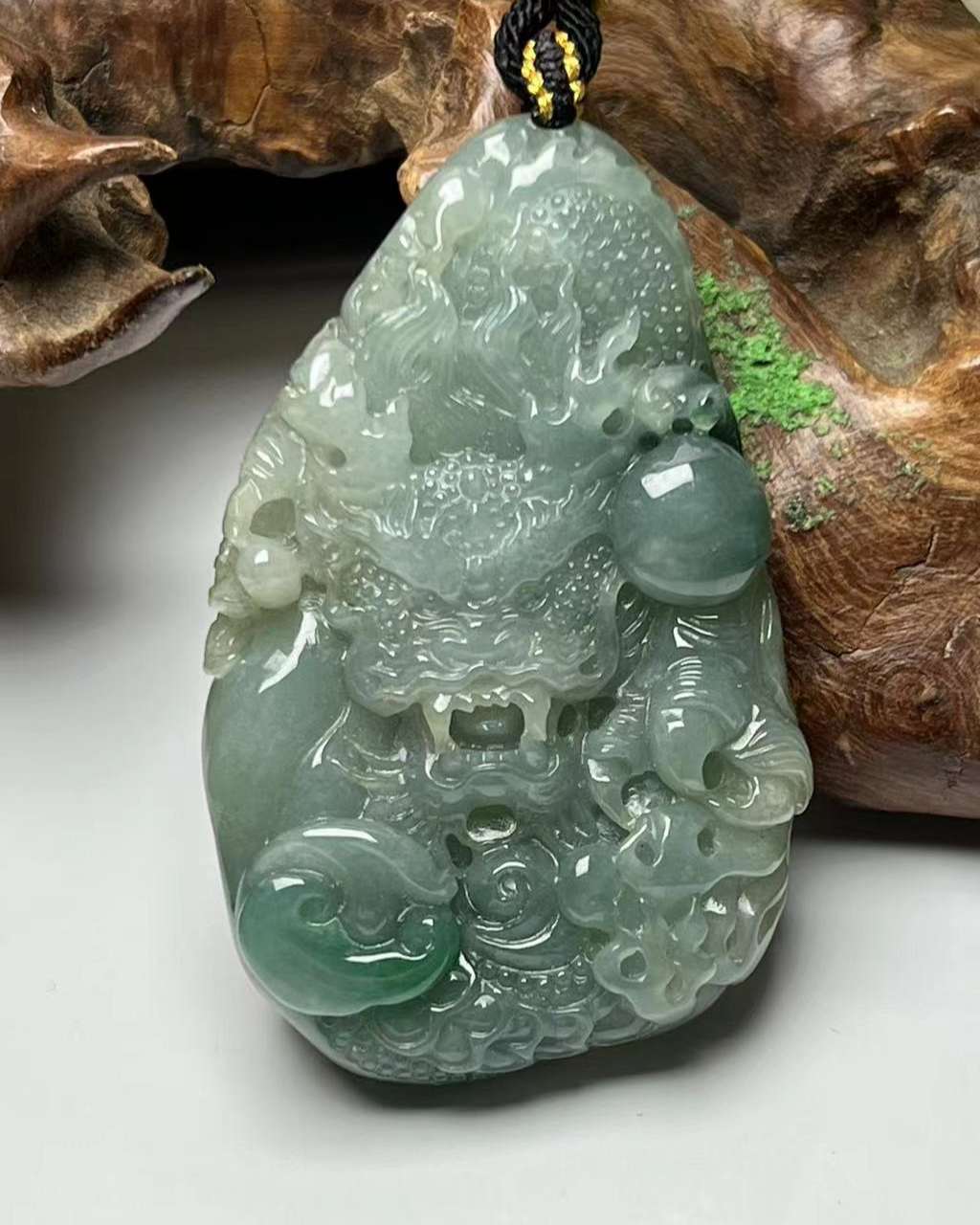 龙行天下