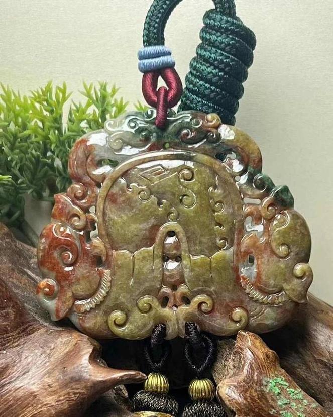 双龙护主