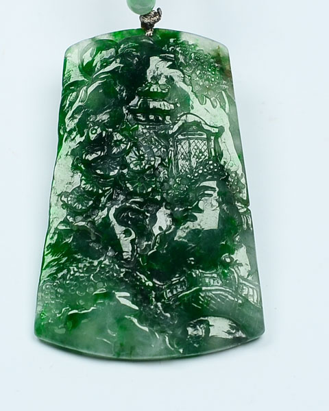 翠绿青山