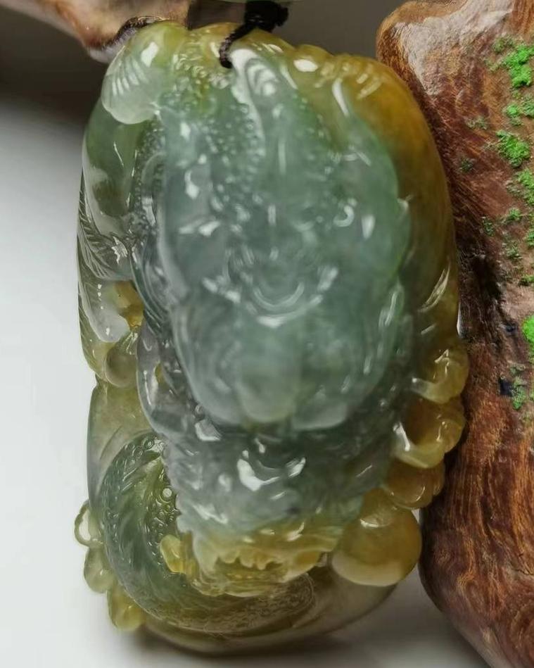 龙行天下