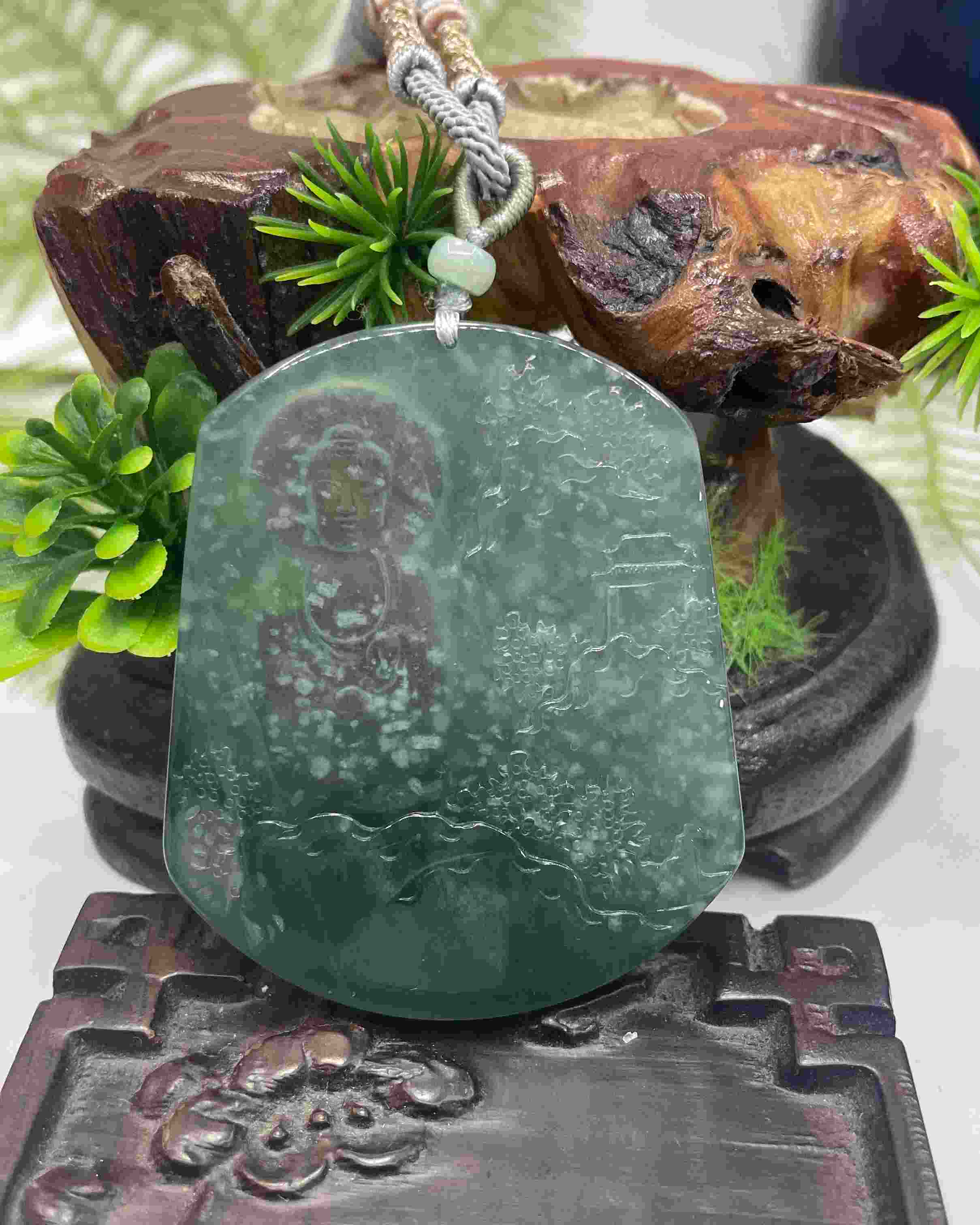 佛观天下  绮罗玉