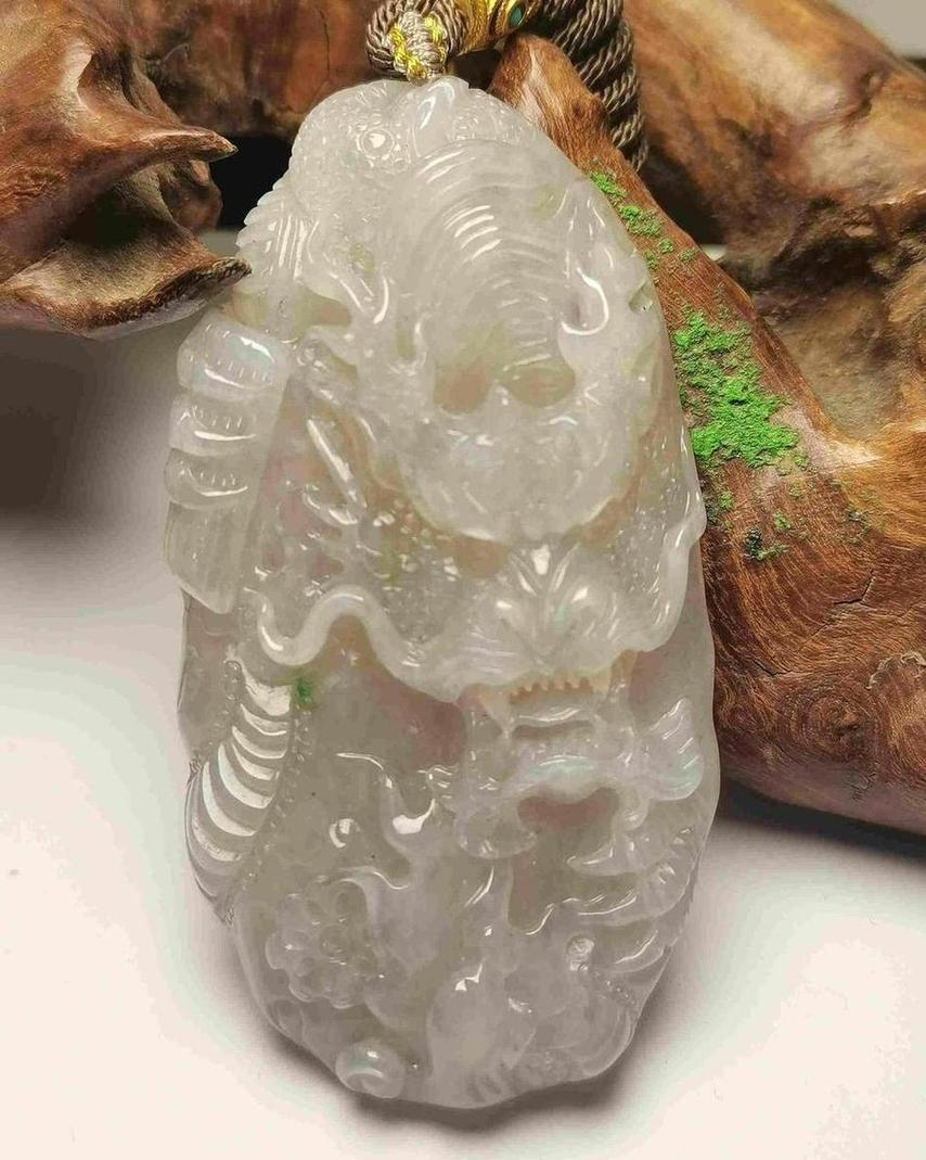 龙腾四海