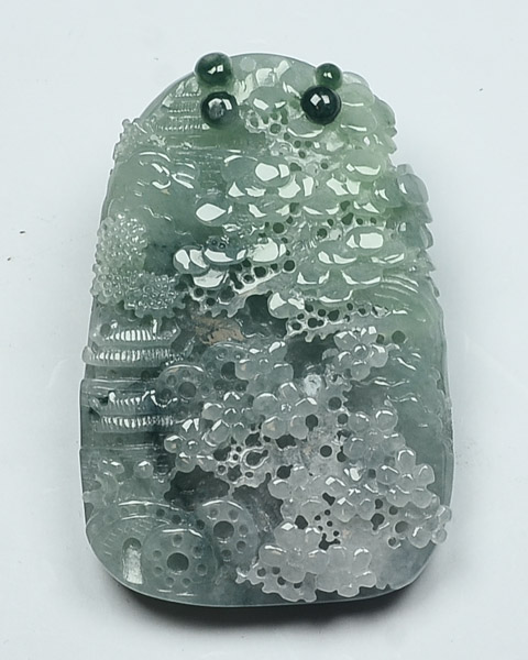 翠绿青山
