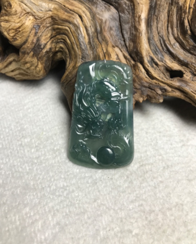 龙行天下