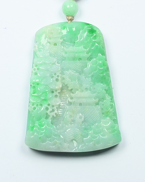 翠绿青山