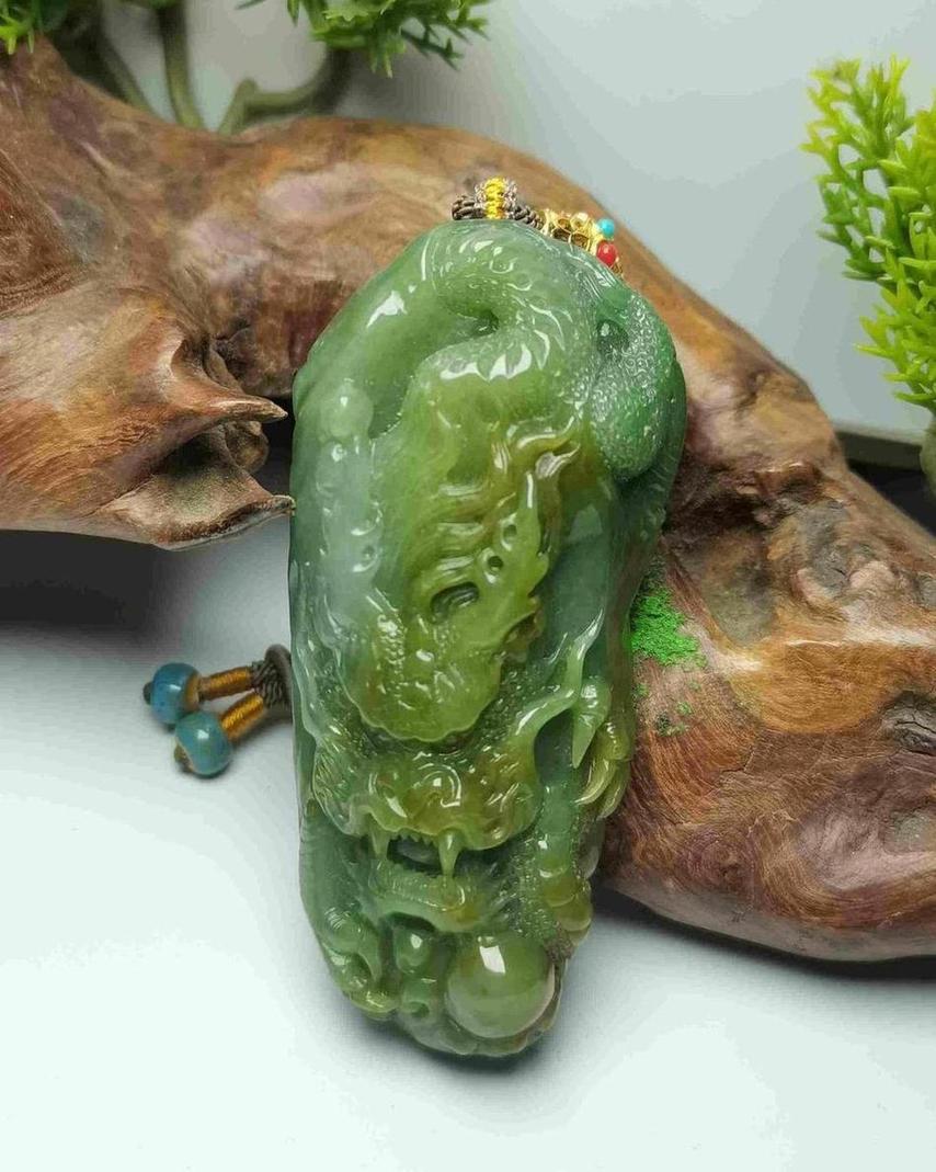 龙腾四海
