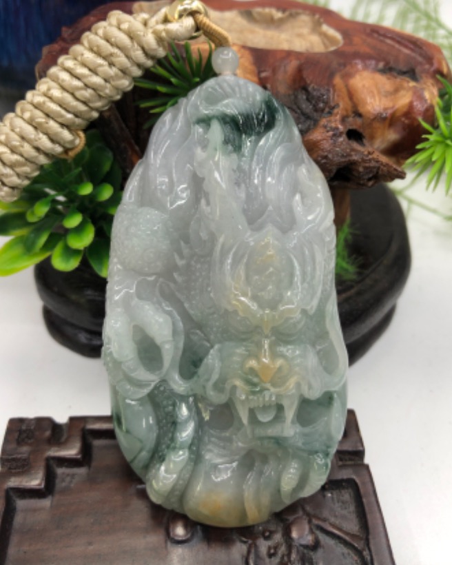 龙行天下