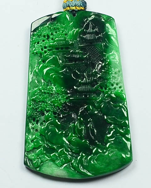翠绿青山