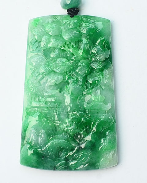 翠绿青山