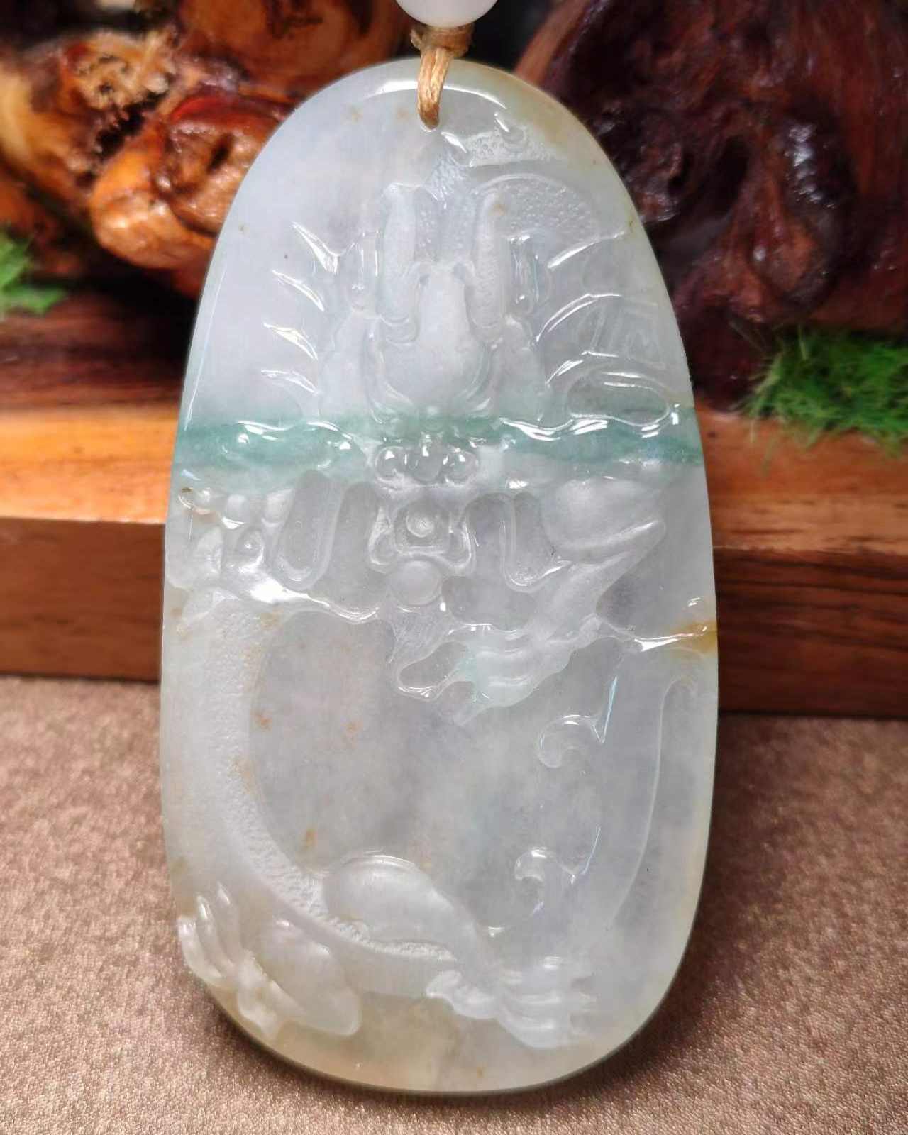 神龙护主