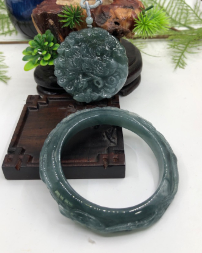 凤穿牡丹