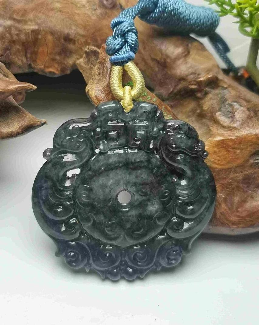 神龙护主