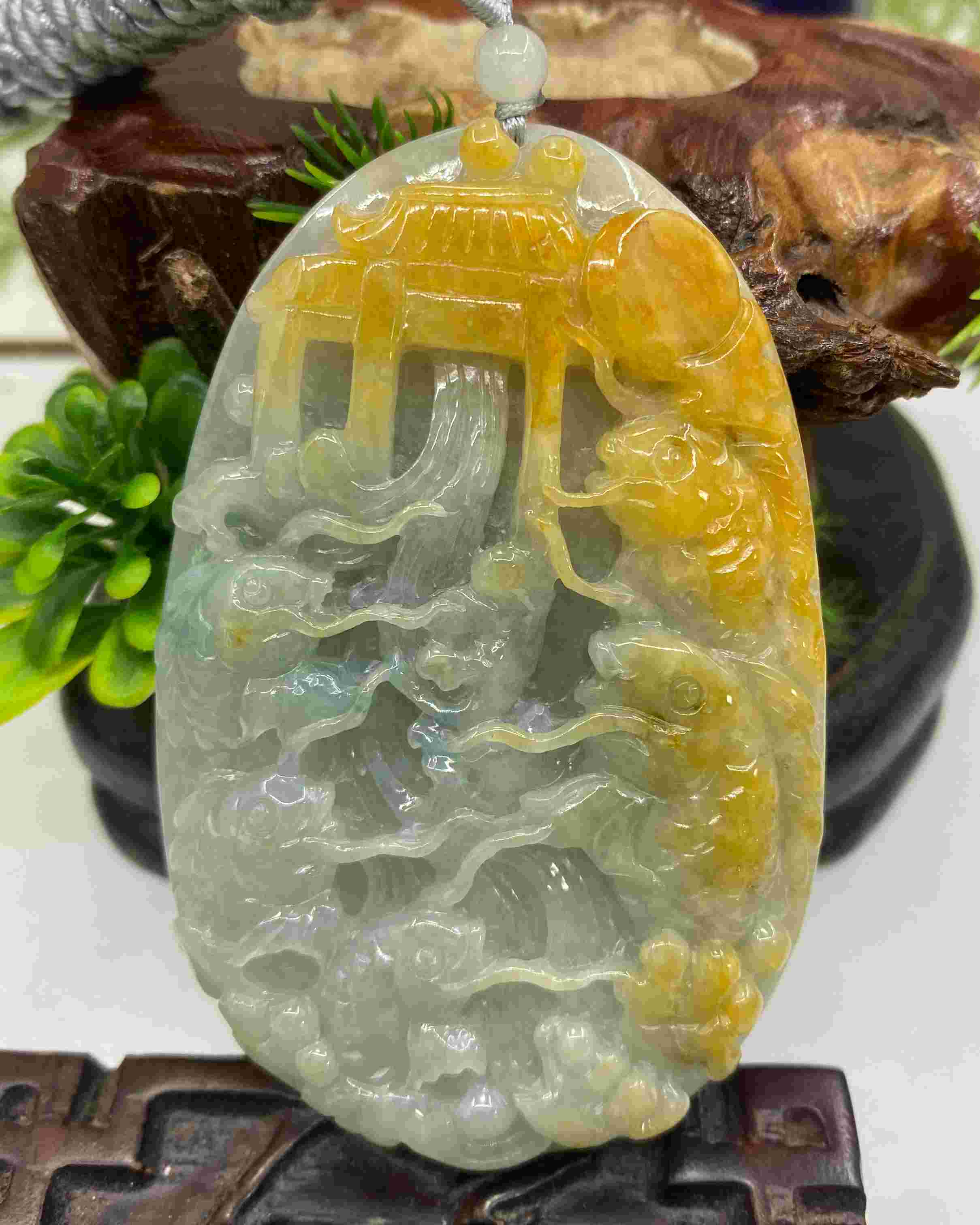 鱼跃龙门