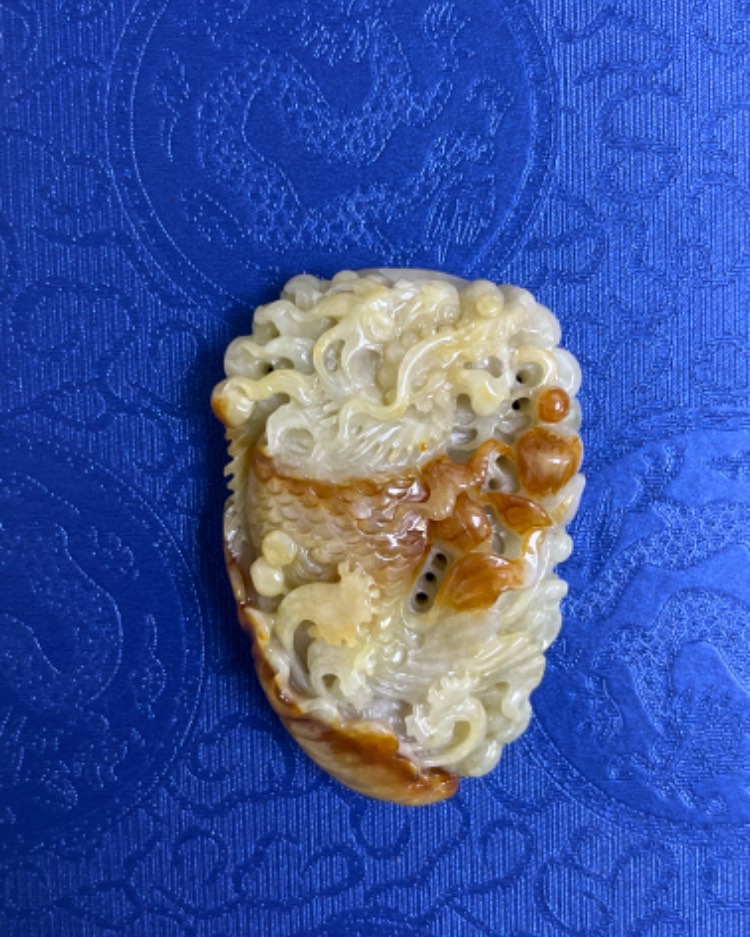 龙祥献瑞