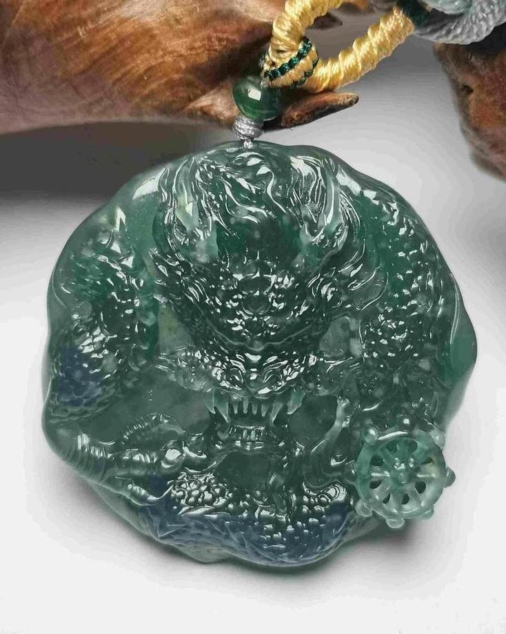 龙行天下