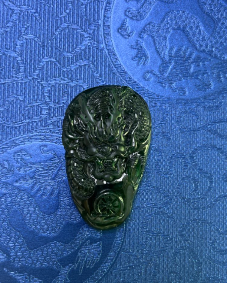 龙行天下