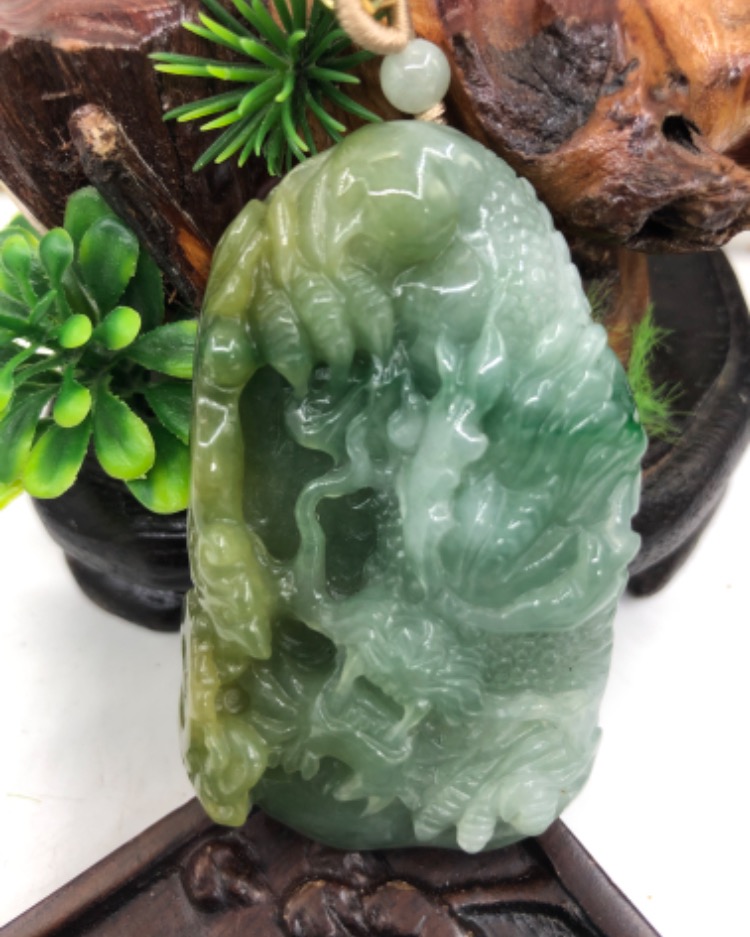 龙行天下