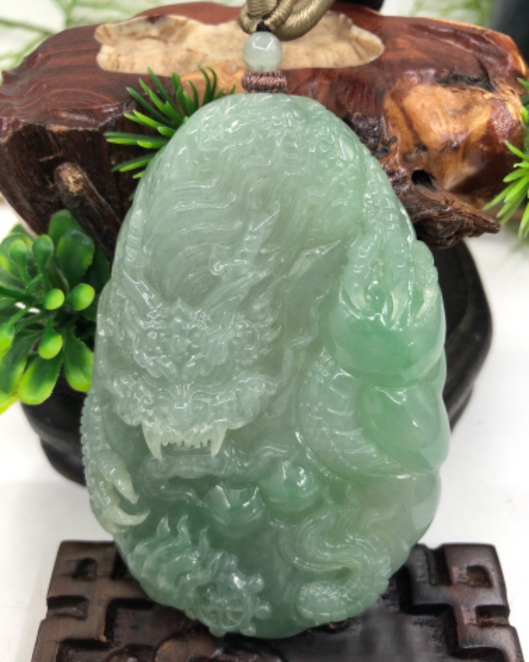 龙行天下