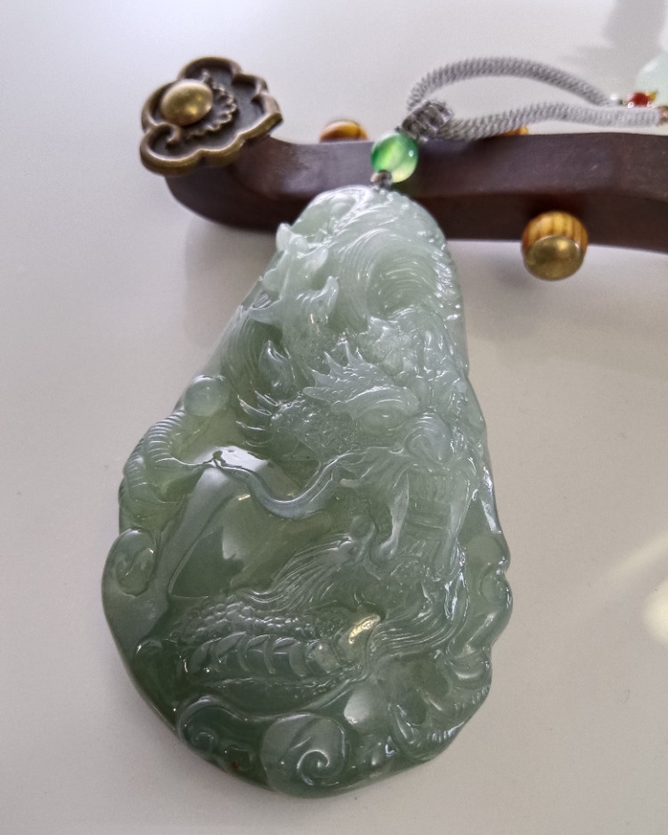 龙行天下