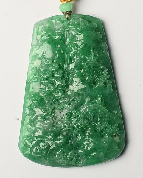 翠绿青山