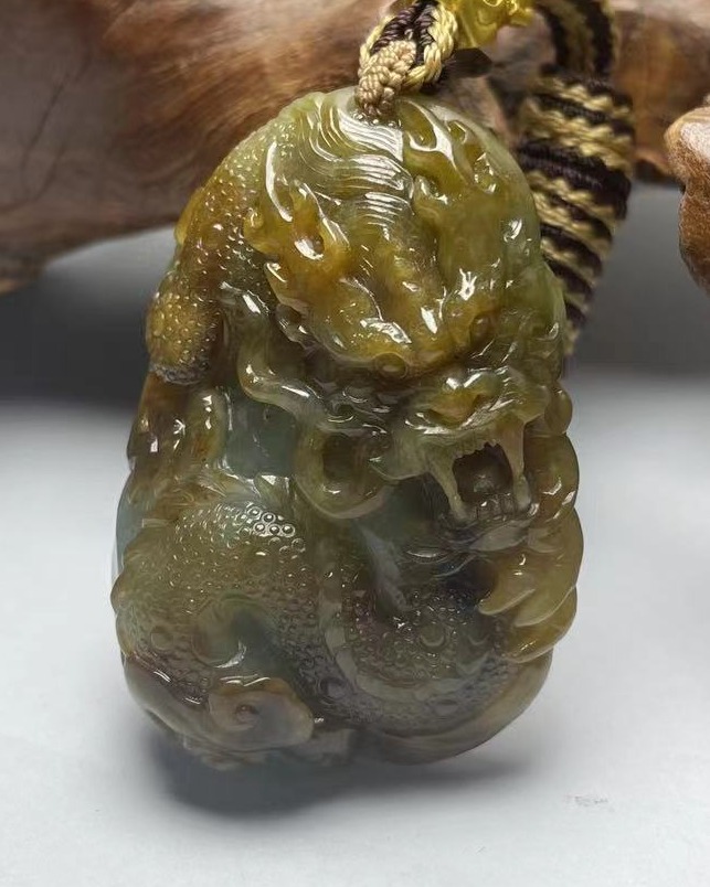 神龙护主