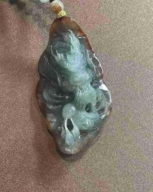 龙行天下