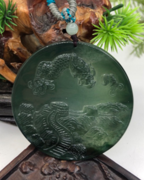 龙行天下