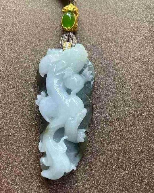 龙行天下