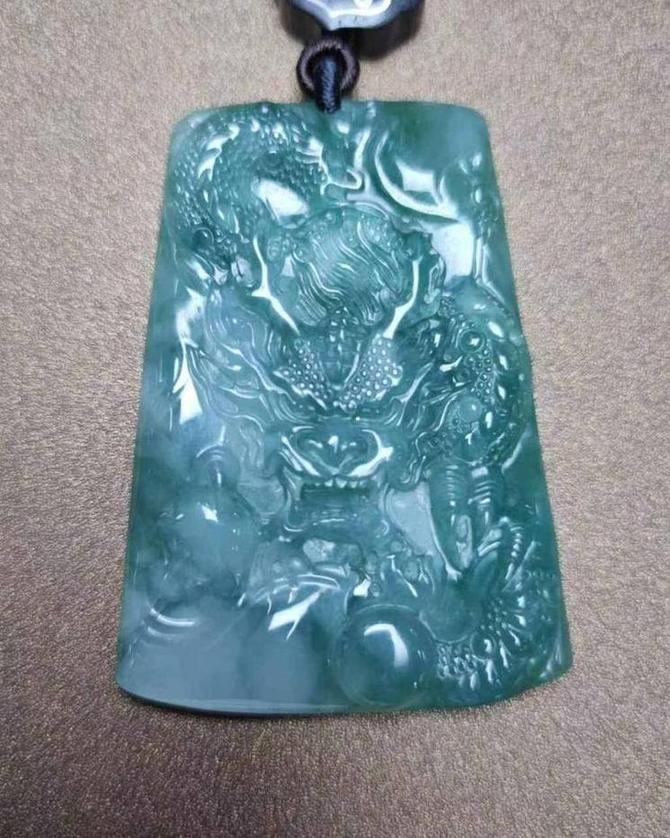 龙行天下