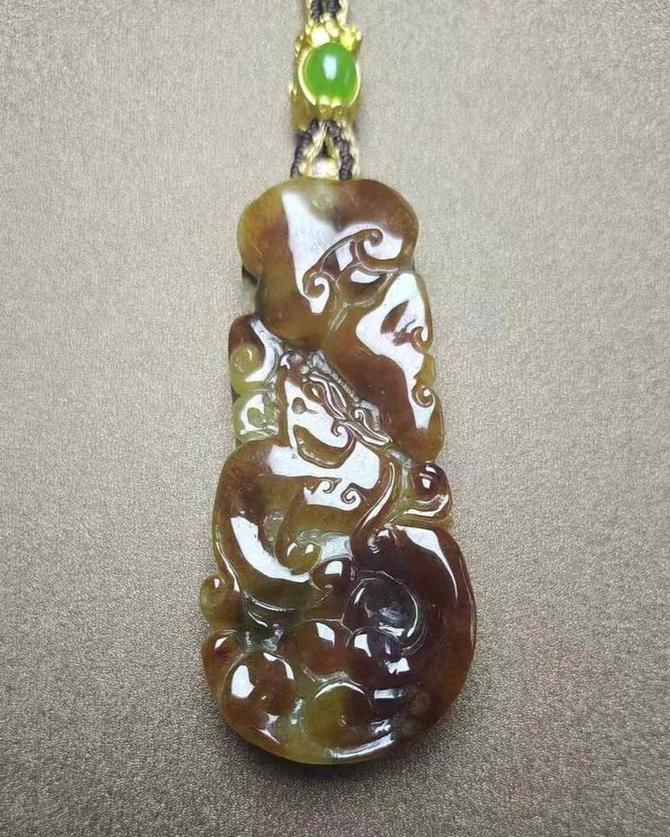 瑞龙纳贵