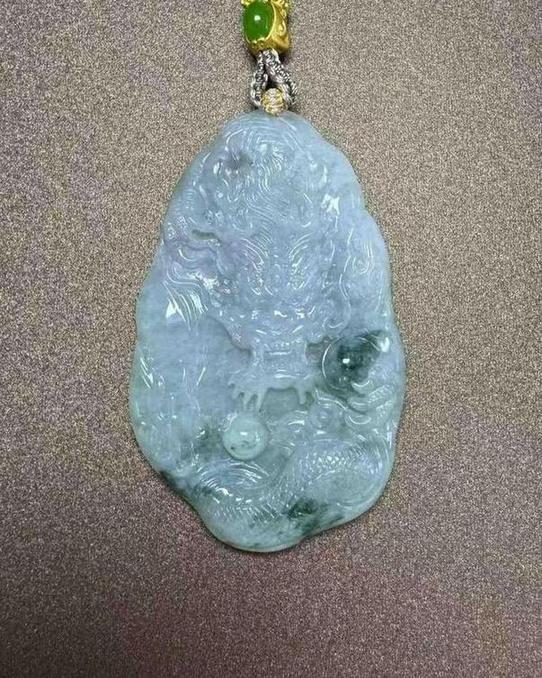 龙行天下
