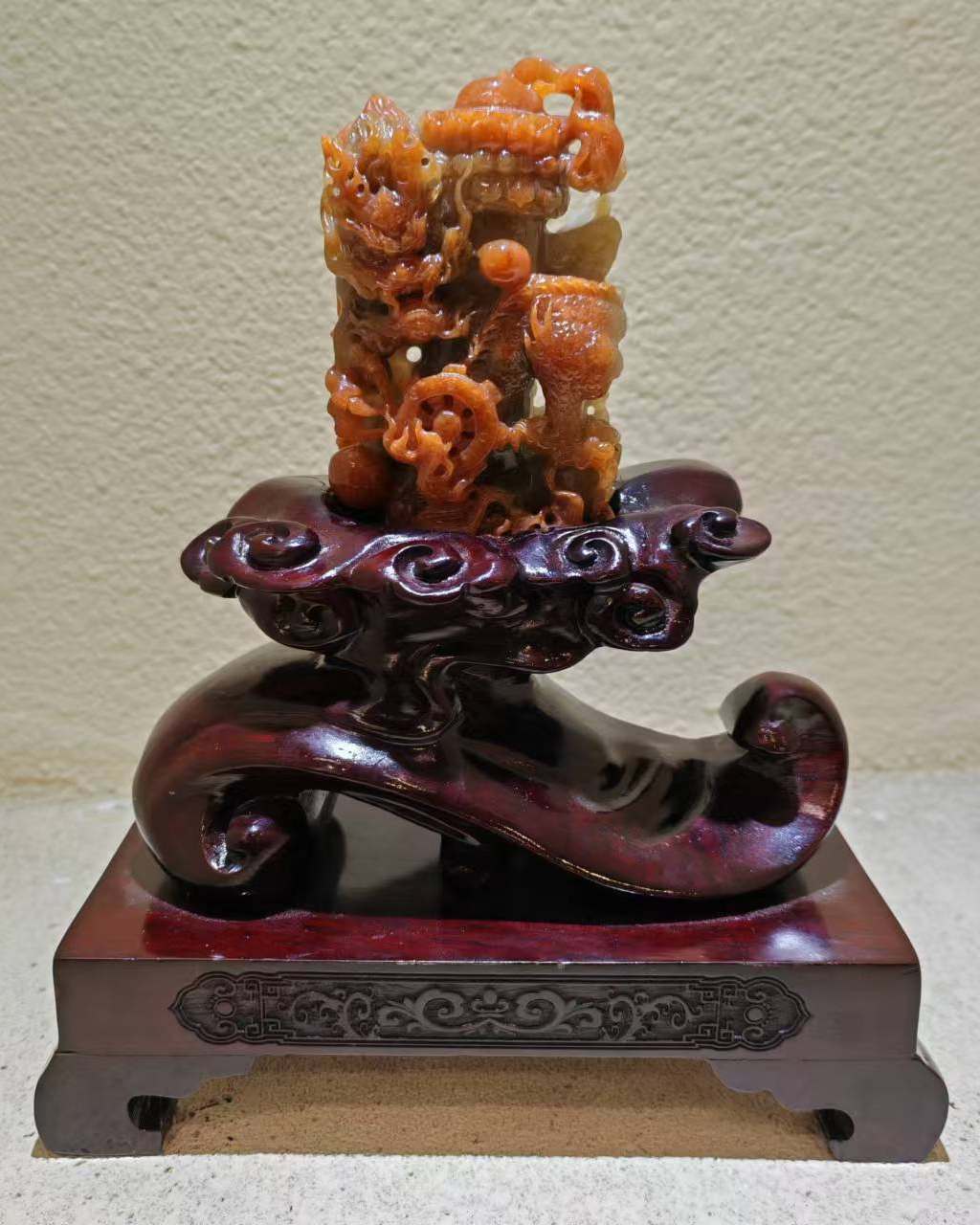 龙行天下