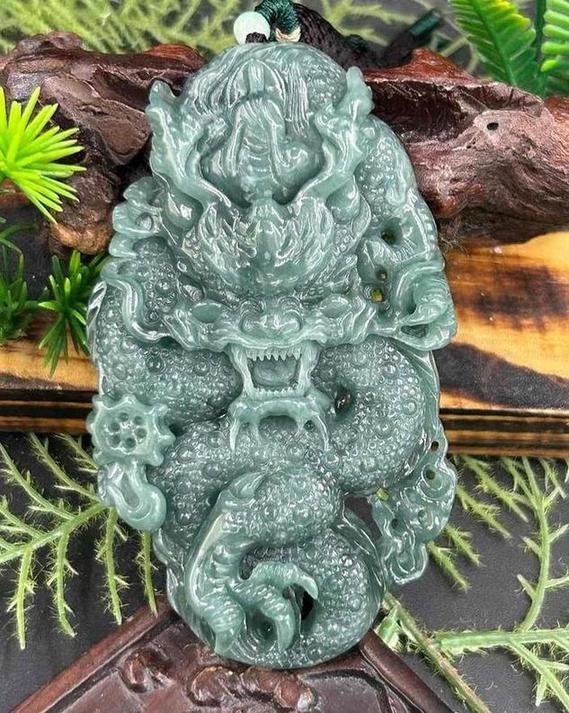 龙行天下