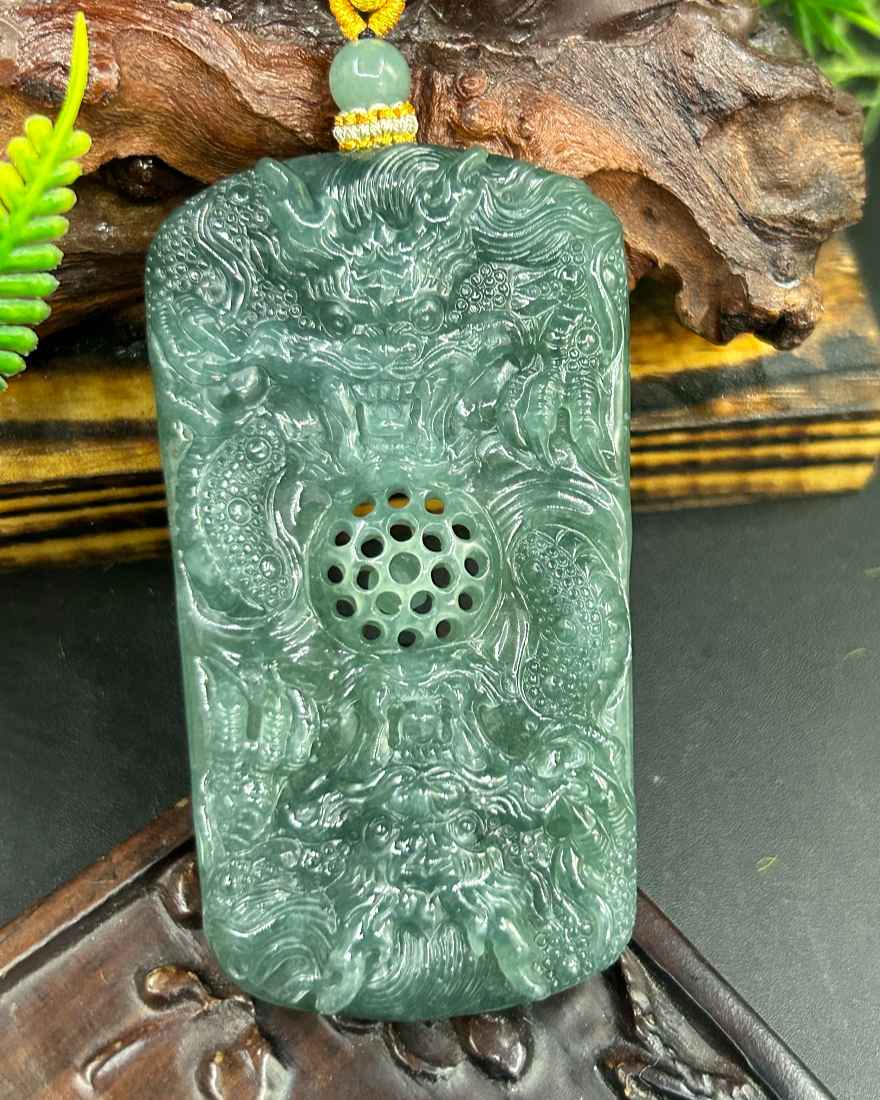 双龙戏珠