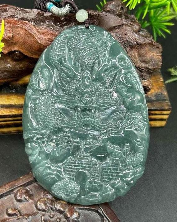 龙行天下