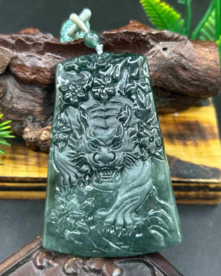 虎虎生威