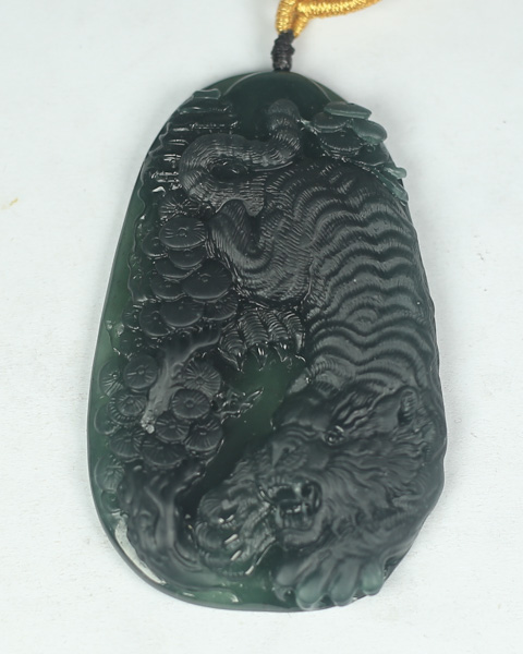 虎虎生威