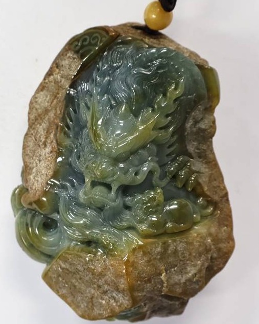 龙行天下 持有人：吕勃